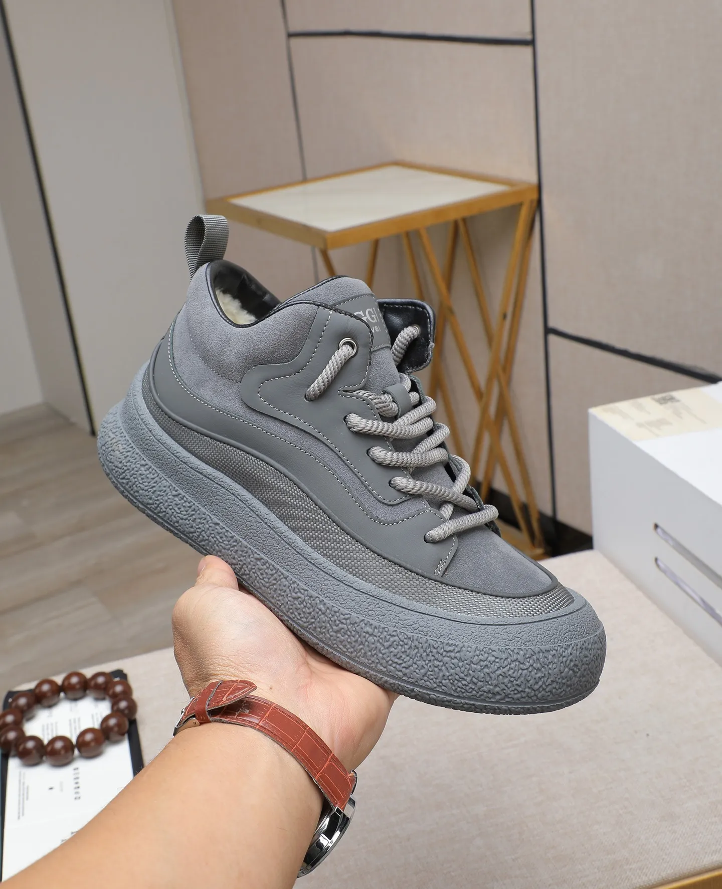Men's shoes 💰660 IUGGI new retro presbyopia men's shoes, casual and versatile, full of high-end sense, fashionable, luxury and personalized style, joint style, retro presbyopia factor, full of handsome style, first layer suede cowhide, lining wool, rubber outsole, light and non-slip size: 39-44